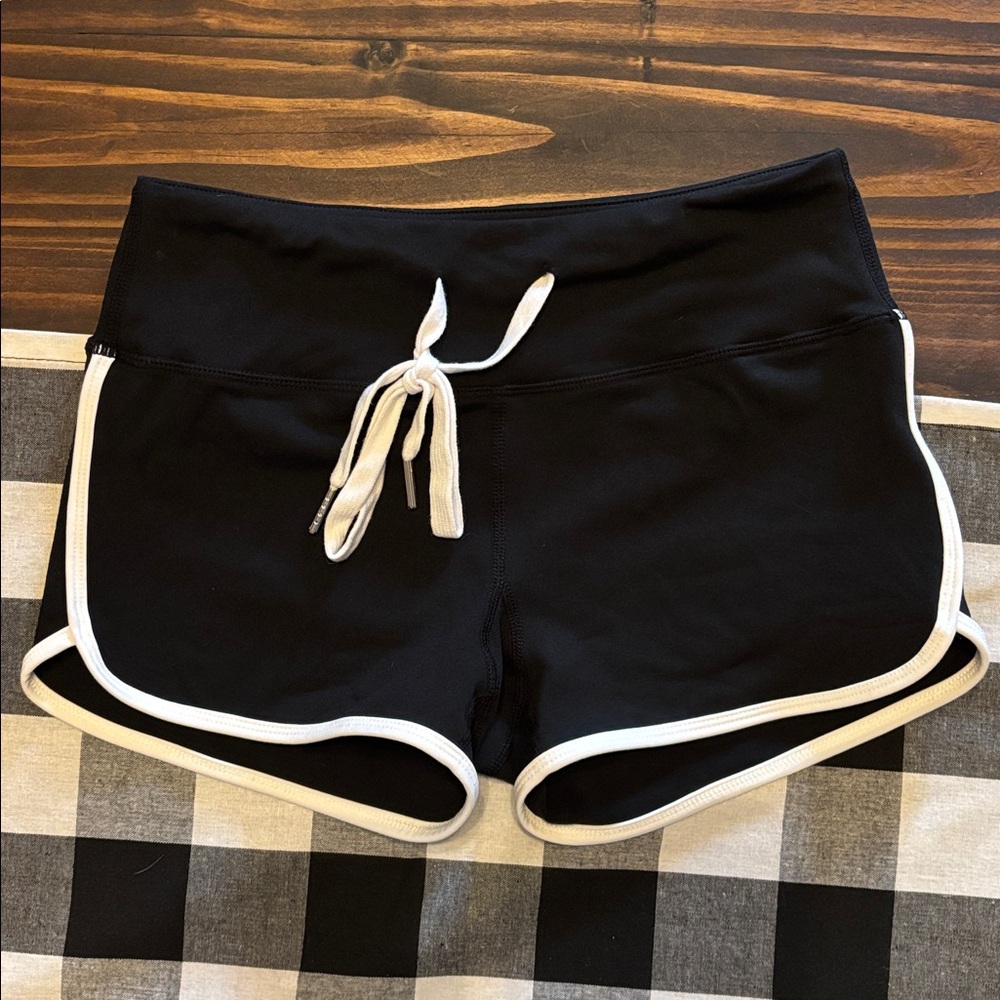 Savage Barbell booty shorts small